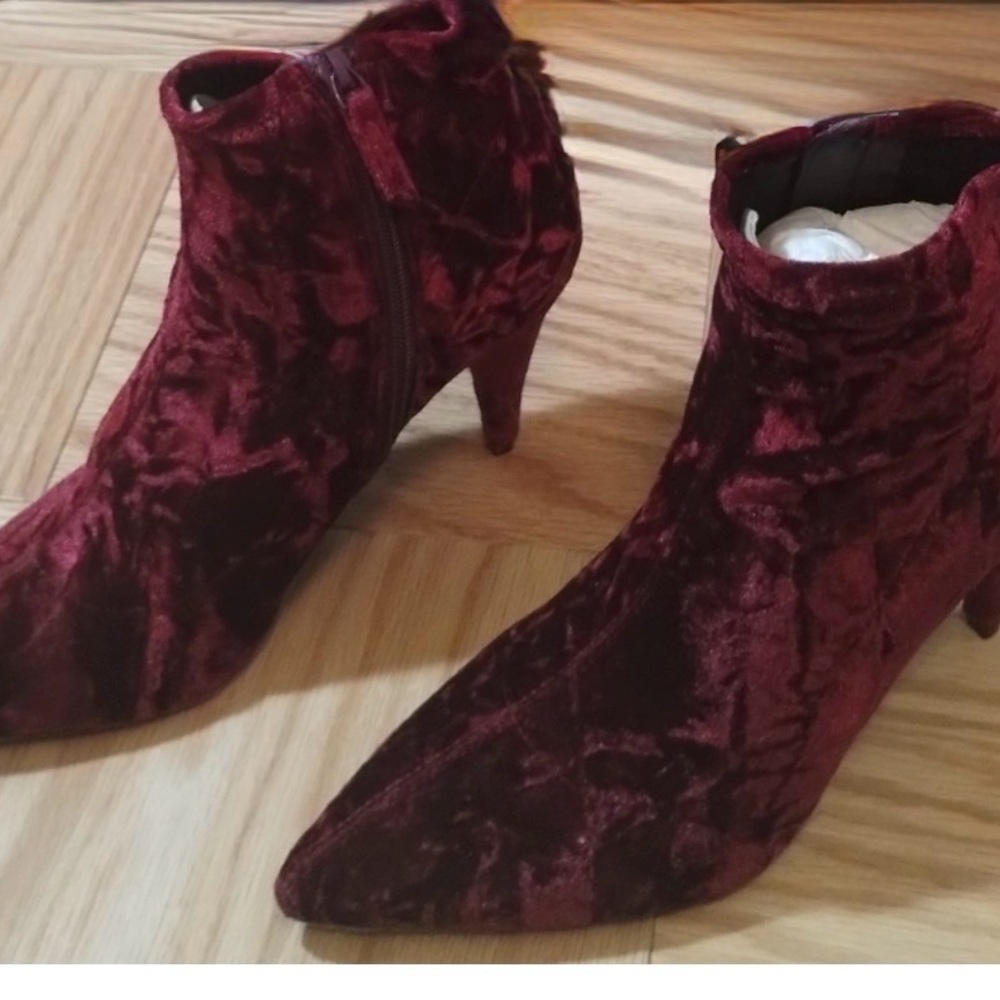 Alice & Olivia Camryn Crushed Velvet Booties Red Wine/Burgundy Women’s us 10